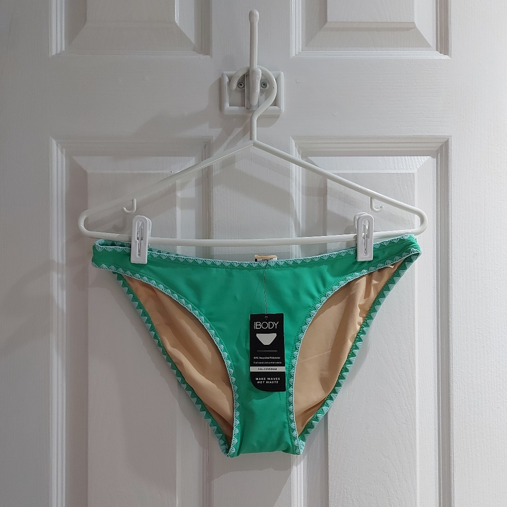 NWT 🏷 Cotton: On Body | Full Bikini Bottom